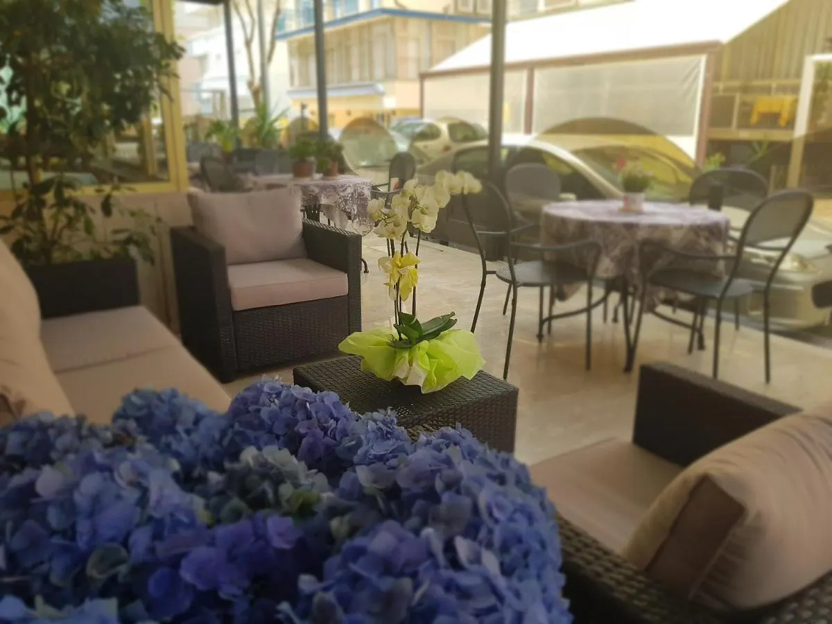 Hotel Romantica Rimini 3*,  Italy